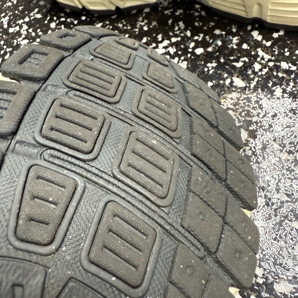 Nike Air Initiator Men’s Size 10 Running Shoes - Picture 7 of 9